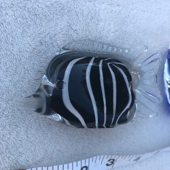 Glass Angel Fishes Lot of Two Blue & Black - Picture 6 of 10